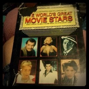 HARD COVER BOOK OF GREAT MOVIE STARS